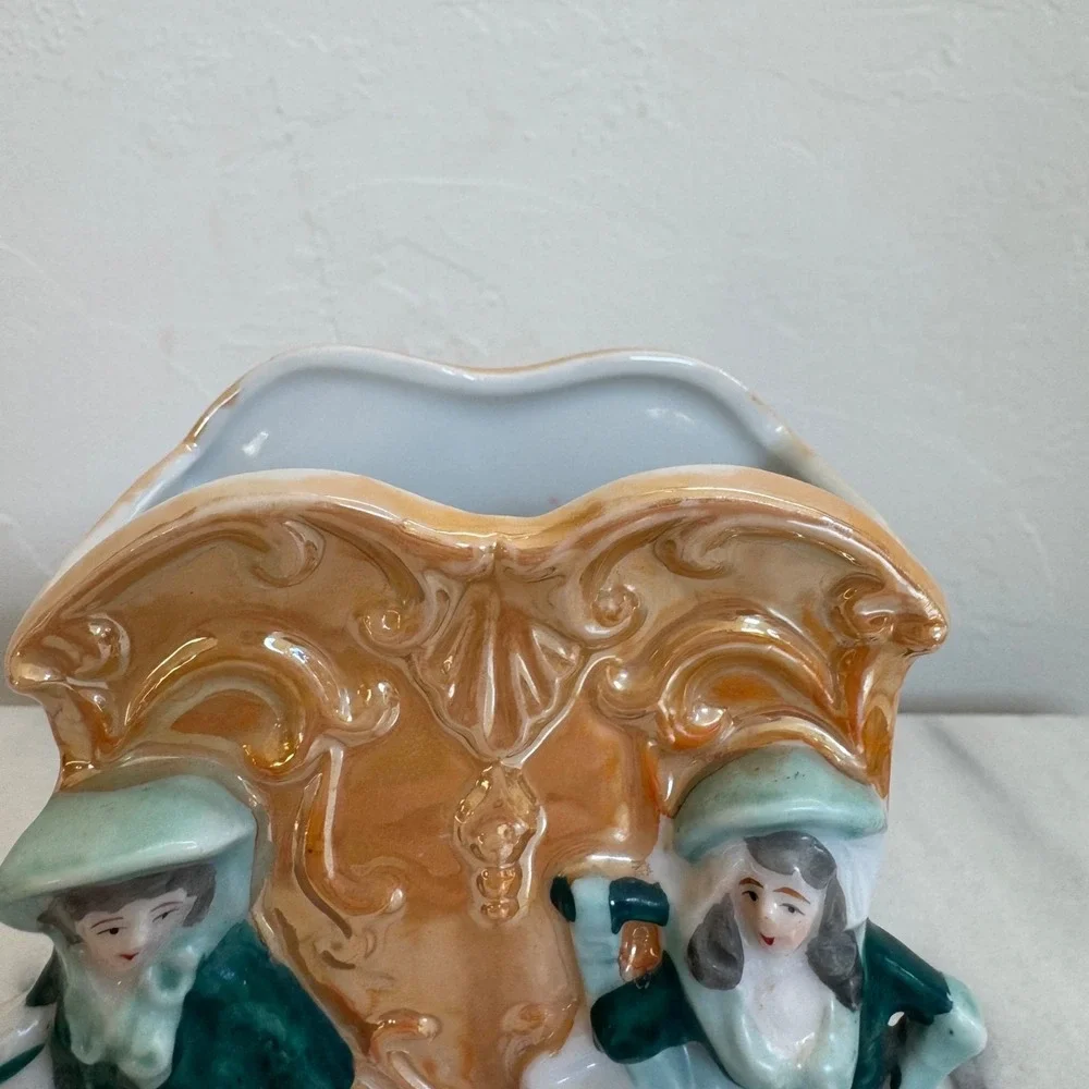Vintage Iridescent‎ Lusterware Porcelain Vase Victorian Colonial Couple Japan